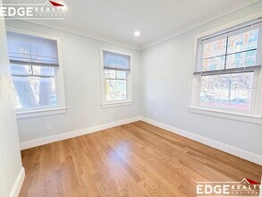 34 Spring St, Unit 1 in Cambridge, MA - Building Photo - Building Photo