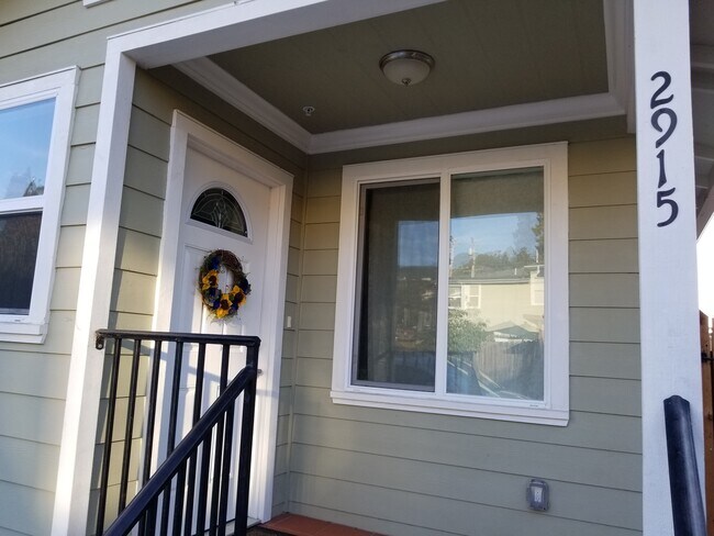 2913 Carmel St in Oakland, CA - Building Photo - Building Photo
