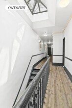 310 W 20th St in New York, NY - Building Photo - Building Photo