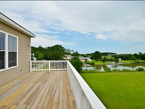 50 Edmonds Cove Rd in Hampton, VA - Foto de edificio - Building Photo