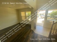 2158 Sweet Water Ct in Merced, CA - Foto de edificio - Building Photo