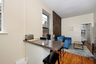 348 E 34th St, Unit SI ID1323982P in New York, NY - Foto de edificio - Building Photo