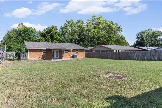 700 Claremont Dr in Norman, OK - Building Photo - Building Photo