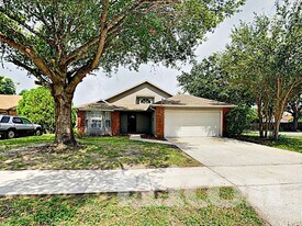 134 N Aberdeen Cir in Sanford, FL - Building Photo