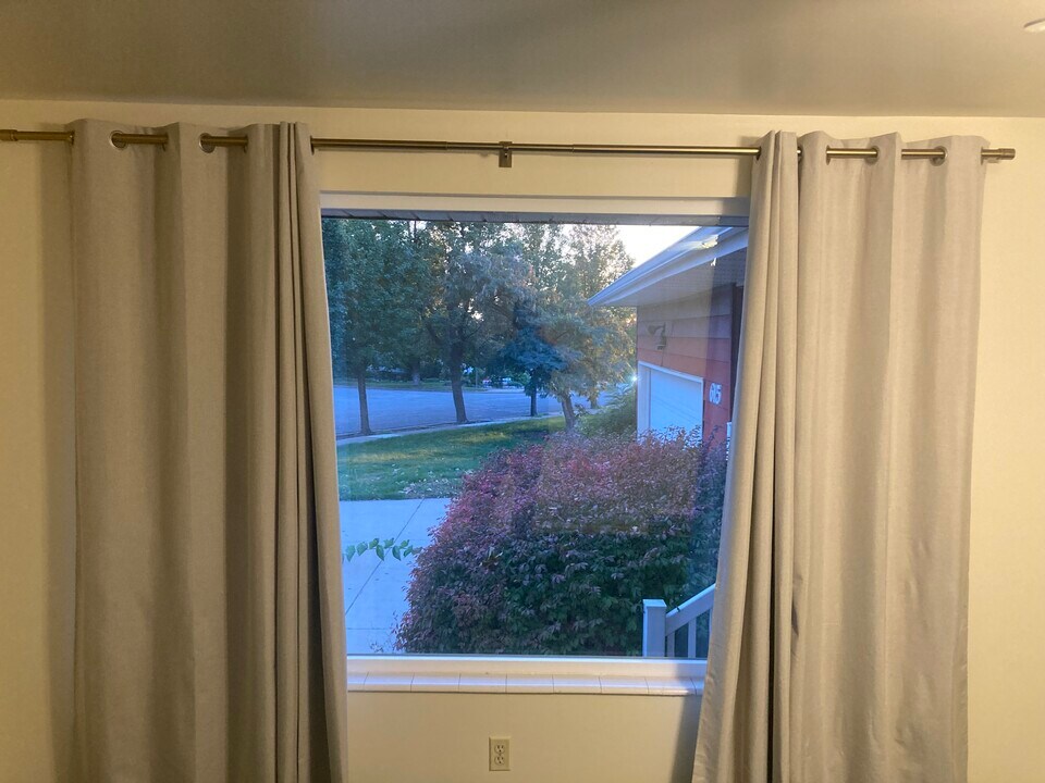 615 E 250 N, Unit 615 A in Kaysville, UT - Foto de edificio
