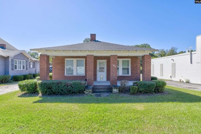 property at 3012 Rosewood Dr