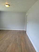 1025 Knob Creek Rd in Johnson City, TN - Building Photo - Building Photo