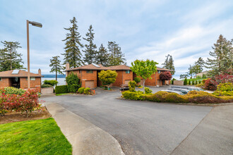 View Point Condominiums in Mukilteo, WA - Building Photo - Building Photo