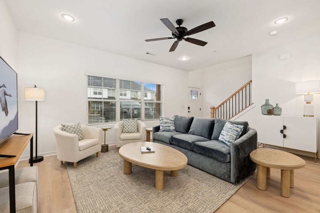 1935 S Garland Ave in Fayetteville, AR - Building Photo