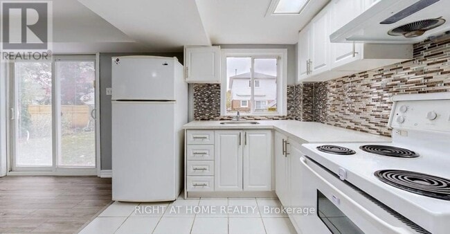 property at 942 Port Union Rd
