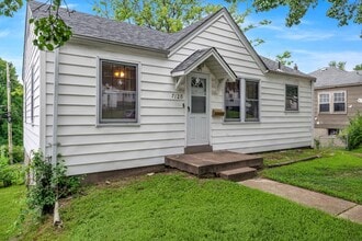 7120 Roslyn Dr in St. Louis, MO - Building Photo - Building Photo