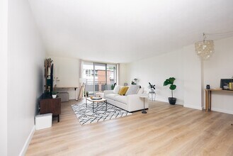 41 Park St in Brookline, MA - Building Photo - Building Photo