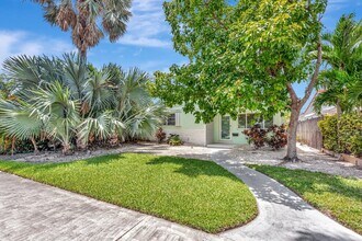 1246 Johnson St in Hollywood, FL - Building Photo - Building Photo
