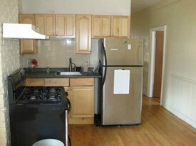 86 Hammond St, Unit 2 Apartamentos