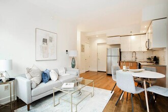 100 Maspeth Ave, Unit 27 in Brooklyn, NY - Building Photo - Building Photo