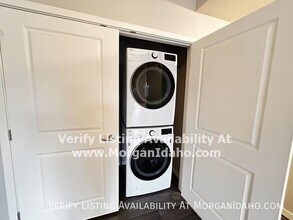 1021 S Elder St-Unit -103 in Nampa, ID - Building Photo - Building Photo