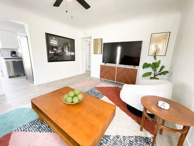 1311 W Clarendon Ave, Unit 1 in Phoenix, AZ - Building Photo - Building Photo