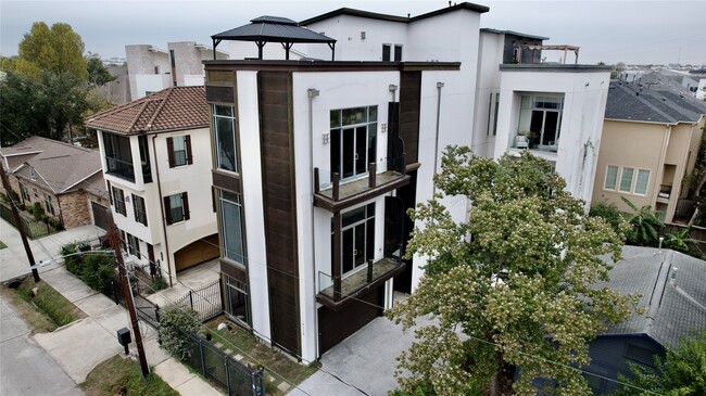 4118 Floyd St in Houston, TX - Building Photo - Building Photo