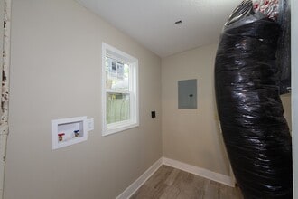 6213 E 24th St in Indianapolis, IN - Building Photo - Building Photo