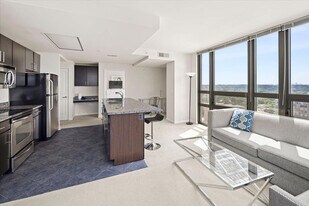1405 S Fern St in Arlington, VA - Building Photo