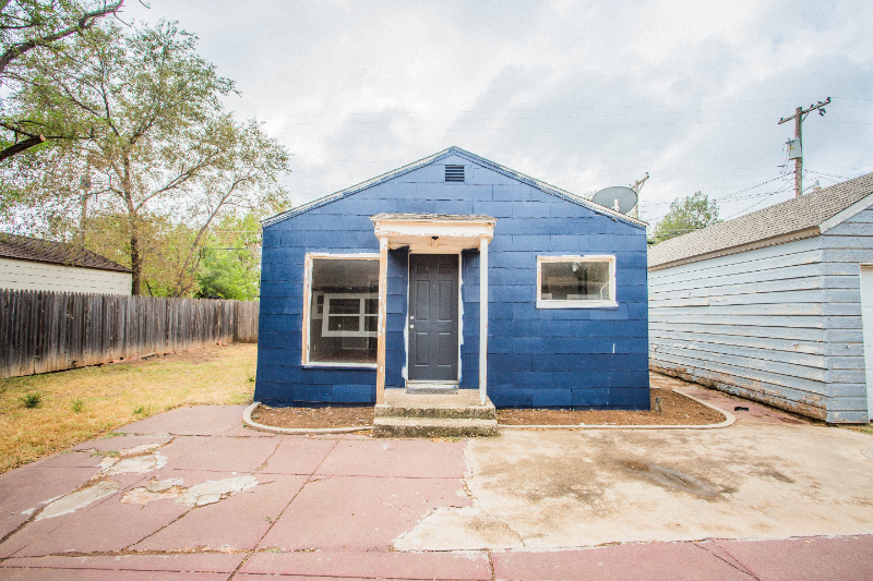 2409 30th St in Lubbock, TX - Building Photo