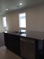 6484 Gannett Dr NE in Rio Rancho, NM - Building Photo