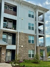 Avant At Huntington Pointe in Newport News, VA - Building Photo - Building Photo