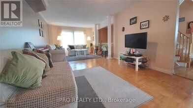 52 Andrika Ct in Mississauga, ON - Building Photo - Building Photo