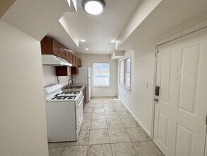 2385 S Main St in South Salt Lake, UT - Building Photo - Building Photo