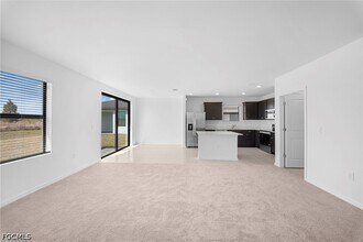 270 Silent Lk Dr in Lehigh Acres, FL - Building Photo - Building Photo