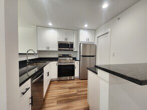 915 S Ct of Shorewood in Vernon Hills, IL - Building Photo - Building Photo