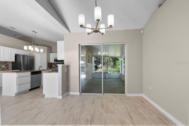 1699 Walker St SE in Palm Bay, FL - Foto de edificio - Building Photo