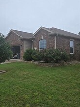 235 Magnolia Dr in Princeton, TX - Building Photo - Building Photo
