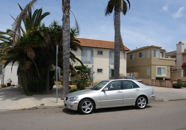 818 Missouri St in San Diego, CA - Building Photo - Building Photo