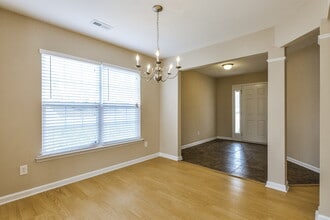 820 Willow Bay Dr in Fuquay Varina, NC - Building Photo - Building Photo
