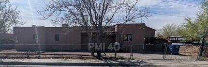 2646 Floral Rd NW in Albuquerque, NM - Building Photo - Building Photo