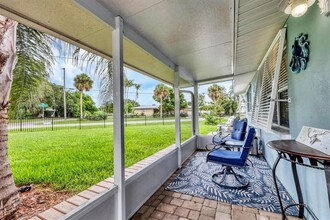 1686 Chapline Ln in Sarasota, FL - Building Photo - Building Photo