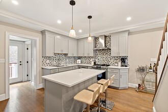 279 Gold St in Boston, MA - Building Photo - Building Photo