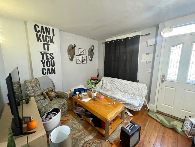 68 Hammond St, Unit 1