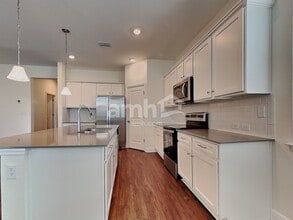 6237 Emerald Hls Wy, Unit Entire Apartment (4) in Wesley Chapel, FL - Building Photo - Building Photo