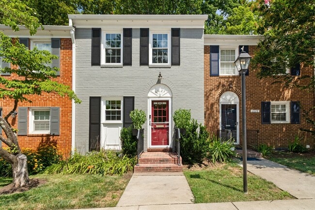 property at 6627 Burlington Pl