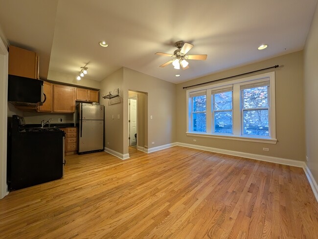 6813 N Wayne Ave, Unit 3c