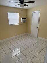 113 NW 27th Ave in Fort Lauderdale, FL - Building Photo - Building Photo