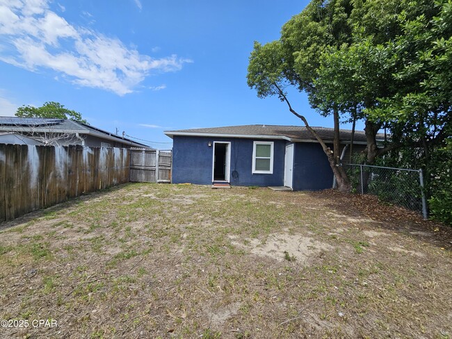 3707 Burnham Way in Panama City, FL - Building Photo - Building Photo