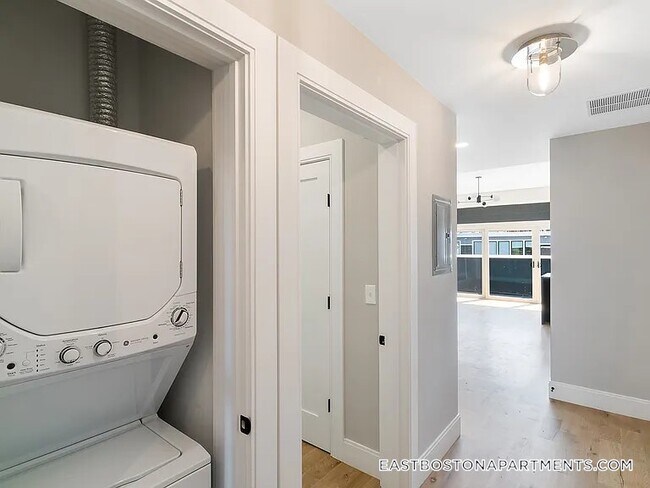 66 Lubec St in Boston, MA - Building Photo - Building Photo