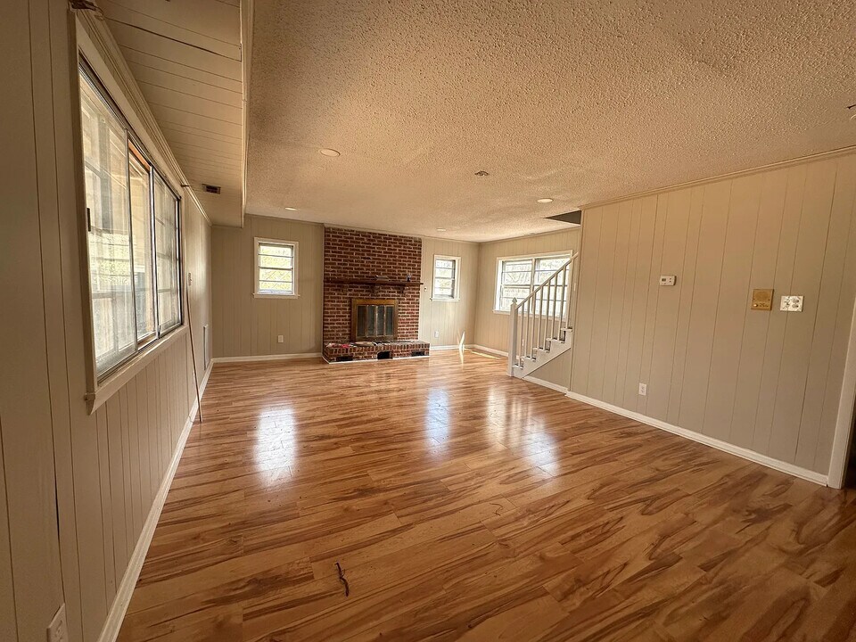 Room in House on Rock Quarry Rd in Raleigh, NC - Building Photo
