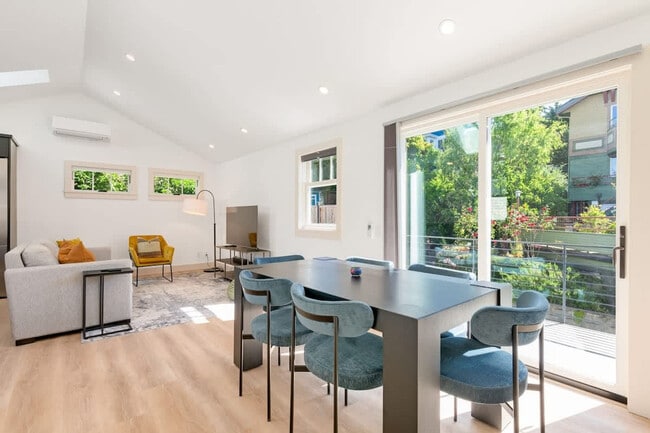 3224 13th Ave W in Seattle, WA - Building Photo - Building Photo