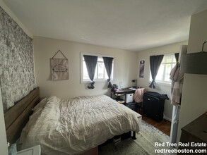 75 Thingvalla Ave in Belmont, MA - Foto de edificio - Building Photo