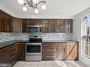 760 Clifftop Dr in Gaithersburg, MD - Building Photo - Building Photo