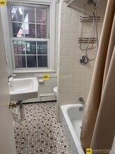 10 Melrose St, Unit 3 in Boston, MA - Foto de edificio - Building Photo